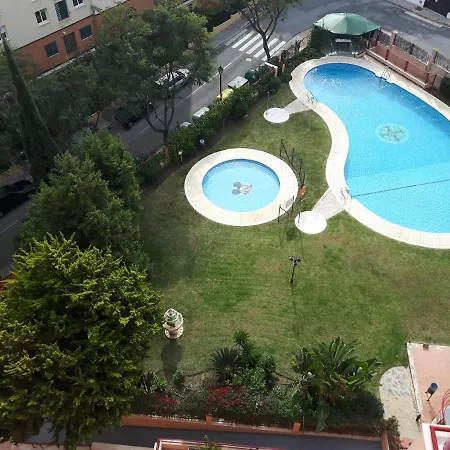 En Apartment *